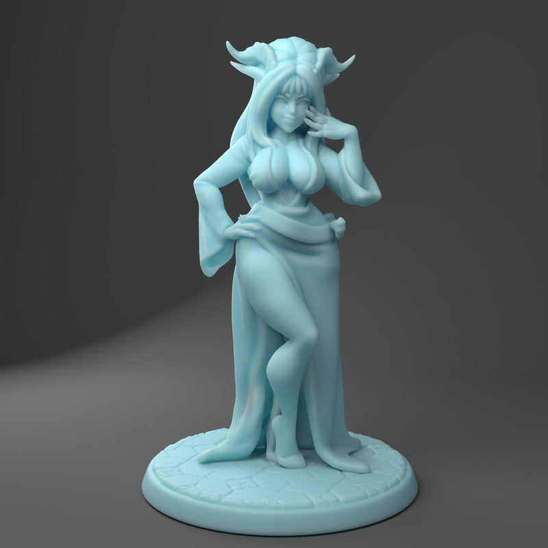 Mistress of the Night - Waverendor the Dragon Queen - pinup | 32mm